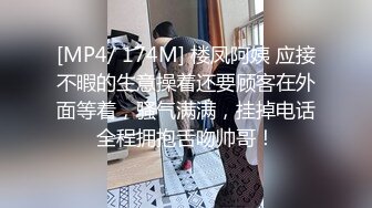 这是什么店开业 真是一道亮丽的风景线 三个美眉真性感 不停露毛毛