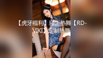 【新速片遞】&nbsp;&nbsp; 秀人网甜美可爱型美女❤️ 豆瓣酱✨最新双人给力作品 舔脚 磨豆腐 玩奶玩逼[1530MB/MP4/11:30]