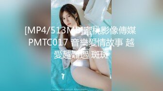 00后清纯反差少女『LT软软兔』 逛街露出差点被大叔发现，洗手间翘起翘臀让哥哥后入