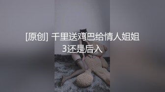 大奶美眉露天啪啪 吃一下 脱掉 巷子外面不停有人经过 就在路灯下操逼 实在牛逼