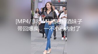 露脸极品反差女大生，高颜值女神级别【雪儿】私拍，穿衣和脱衣判若两人，放尿车震道具自摸被金主无套各种输出 (8)