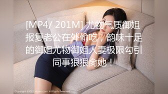 38E怪我咯紫色头发网红脸美女，撩起衣服揉搓大奶子，掰穴特写翘着屁股非常诱人