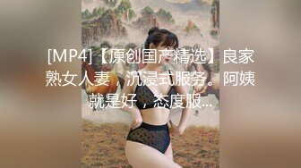 各位老铁，妈妈美颜好还是素颜好，评论区告诉我