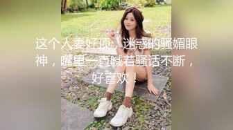 县城小剧场上演大尺度裸身歌舞表演一群不穿衣服的妹子扭臀晃腰劈腿掰穴屄吸烟前排大叔眼睛瞪得不眨眼看屄