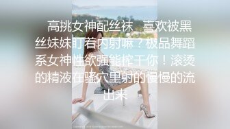 22岁哺乳期奶妈全程露脸激情大秀直播，揉奶抠逼给狼友喝，激情抠逼淫水好多叫声好骚