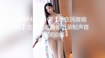 呻吟娇喘诱人的苗条妹子