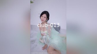 [MP4/ 2.07G] 人甜美少女下海操逼！年龄不大骚得很！抓起大屌舔弄，开档黑丝袜扣穴